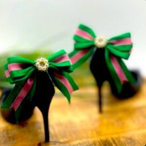 Shoe clips-pink and green-NEW (without tags)